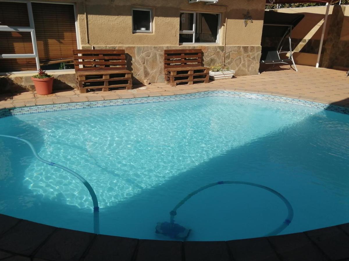 Esperanca Guesthouse ويندهوك المظهر الخارجي الصورة