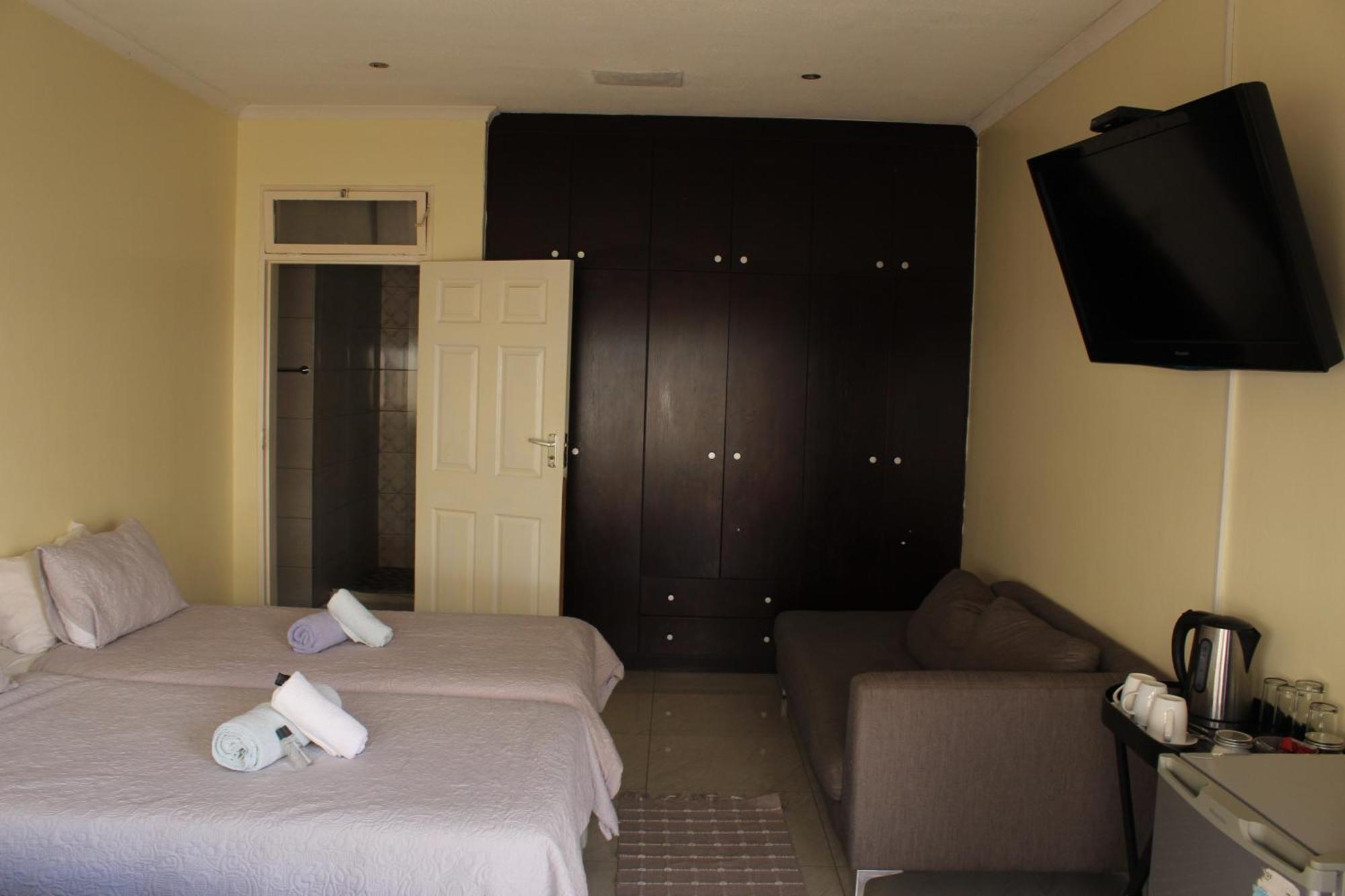Esperanca Guesthouse ويندهوك المظهر الخارجي الصورة