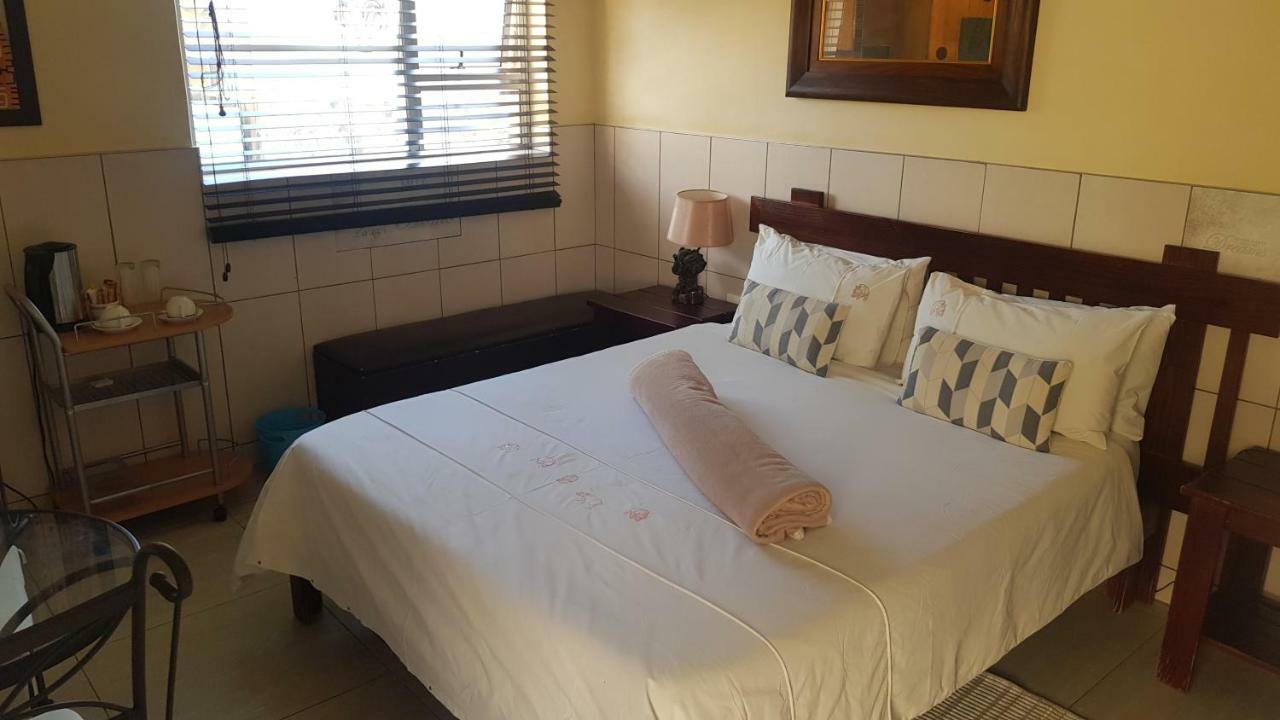 Esperanca Guesthouse ويندهوك المظهر الخارجي الصورة